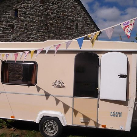 Bretagne Chambre D'Hotes Suite 53M2 Et Caravane Vintage Avec Cuisine Et Salle De Bains Privees Brittany B&B 53M2 Suite And Vintage Caravan Glamping With Private Kitchen And Bathroom Pleumeur-Gautier 外观 照片