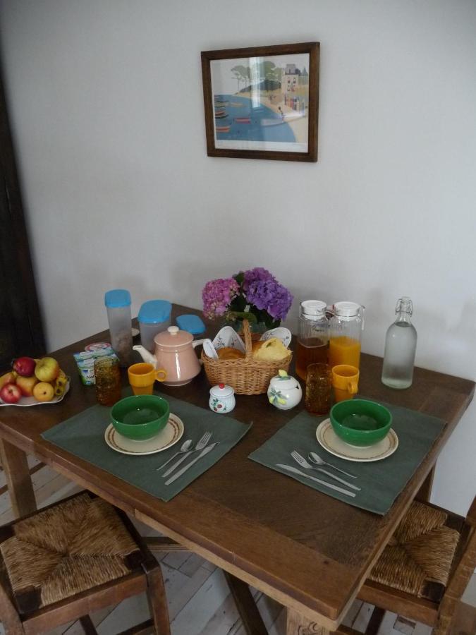 Bretagne Chambre D'Hotes Suite 53M2 Et Caravane Vintage Avec Cuisine Et Salle De Bains Privees Brittany B&B 53M2 Suite And Vintage Caravan Glamping With Private Kitchen And Bathroom Pleumeur-Gautier 外观 照片