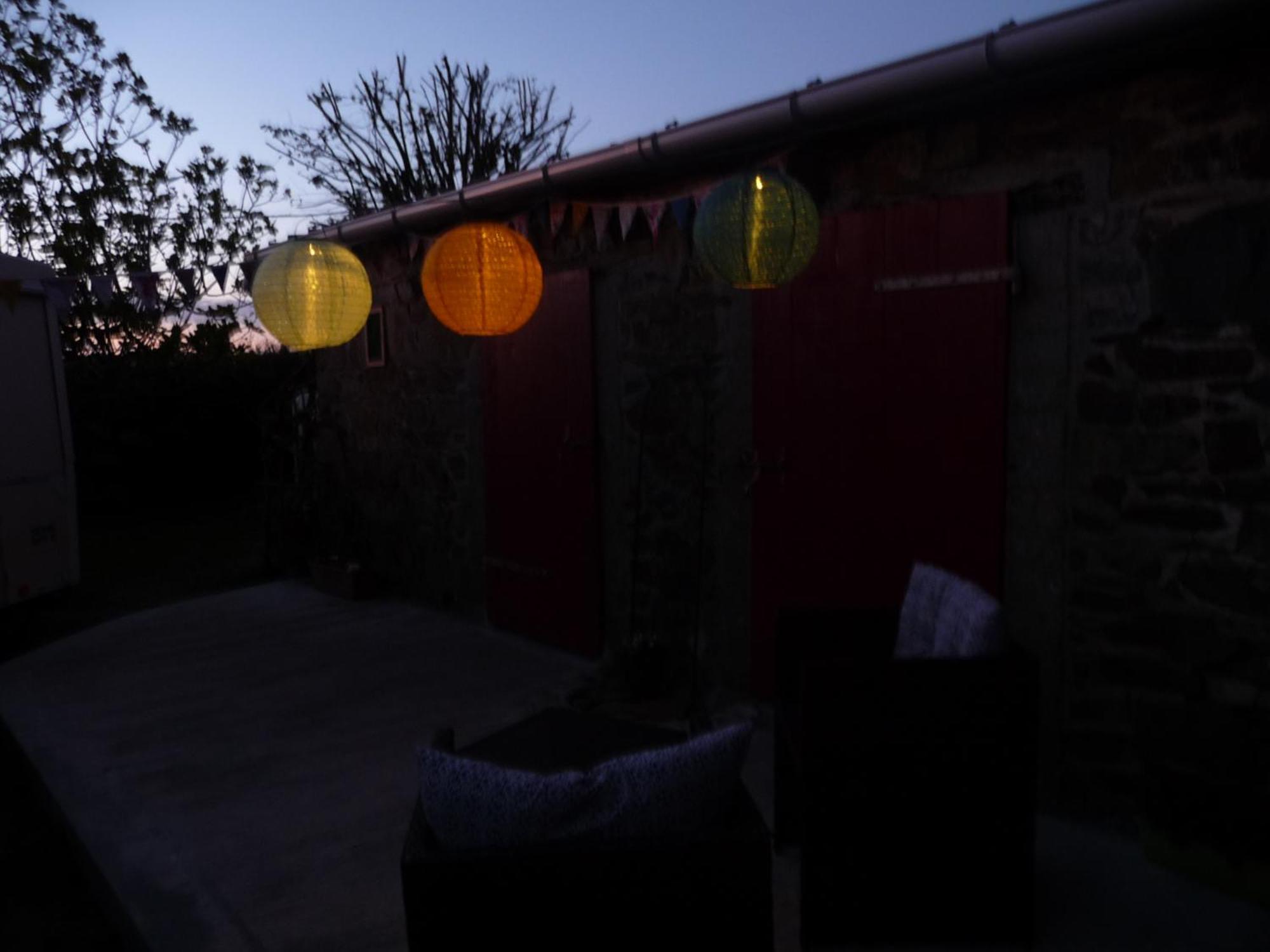 Bretagne Chambre D'Hotes Suite 53M2 Et Caravane Vintage Avec Cuisine Et Salle De Bains Privees Brittany B&B 53M2 Suite And Vintage Caravan Glamping With Private Kitchen And Bathroom Pleumeur-Gautier 外观 照片