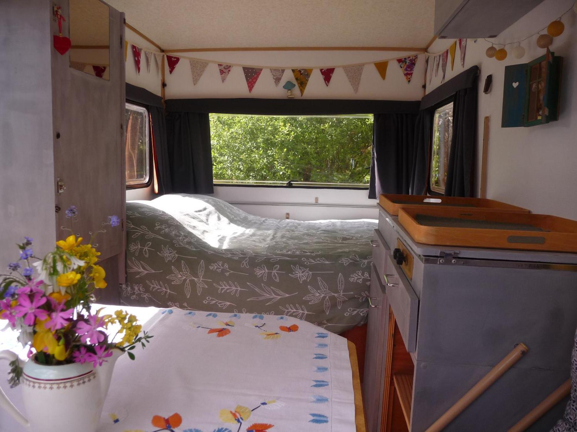 Bretagne Chambre D'Hotes Suite 53M2 Et Caravane Vintage Avec Cuisine Et Salle De Bains Privees Brittany B&B 53M2 Suite And Vintage Caravan Glamping With Private Kitchen And Bathroom Pleumeur-Gautier 外观 照片