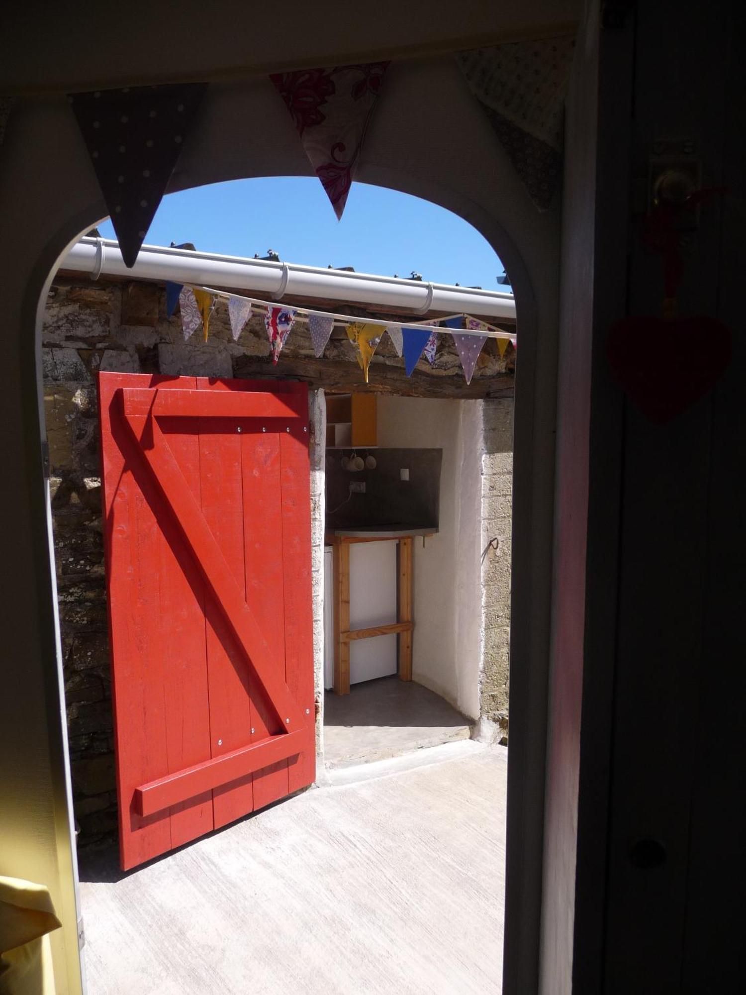 Bretagne Chambre D'Hotes Suite 53M2 Et Caravane Vintage Avec Cuisine Et Salle De Bains Privees Brittany B&B 53M2 Suite And Vintage Caravan Glamping With Private Kitchen And Bathroom Pleumeur-Gautier 外观 照片